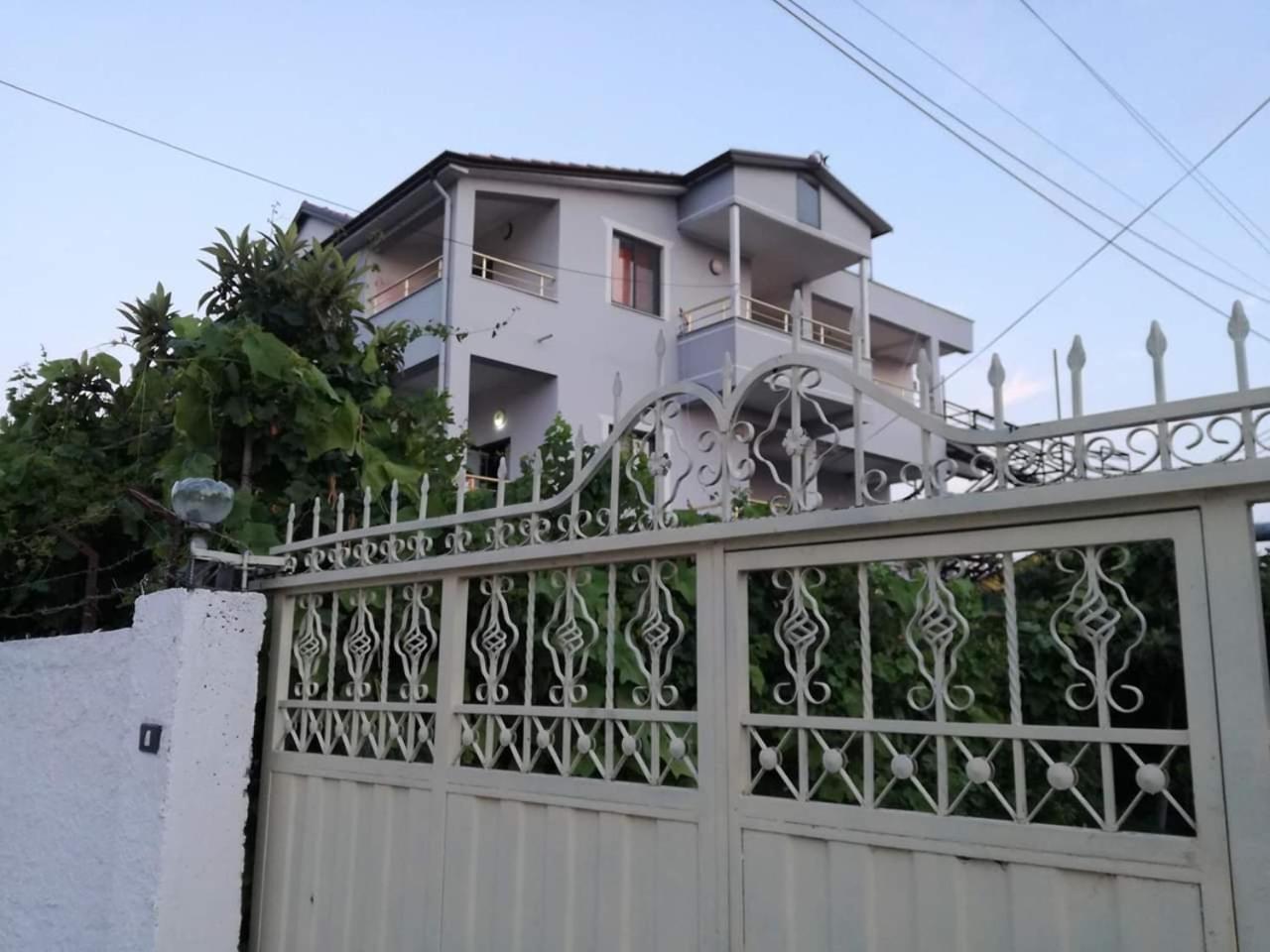 Villa Osmani Durrës Kültér fotó